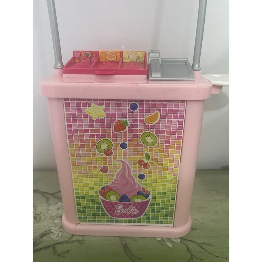 Barbie Frozen Yogurt Shop And Bakery Display Piece - Fun Sweet Treats Play Time